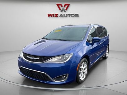 Used 2020 Chrysler Pacifica Touring-L w/ Tire & Wheel Group