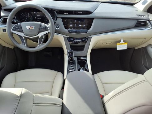 New 2026 Cadillac XT5 Premium Luxury image 9