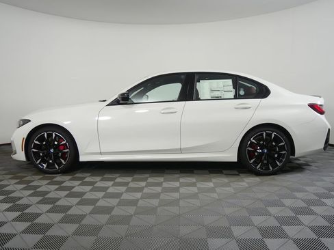 New 2026 BMW 330i Sedan w/ M Sport Package RWD image 6