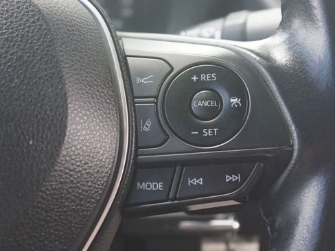 Used 2022 Toyota Corolla SE FWD image 9
