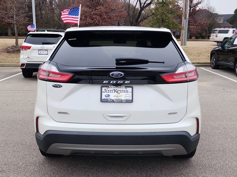 Used 2022 Ford Edge SEL w/ Convenience Package image 4