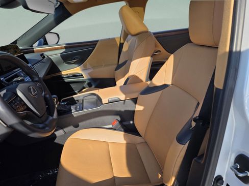 Certified 2025 Lexus ES 350 w/ Premium Package image 13