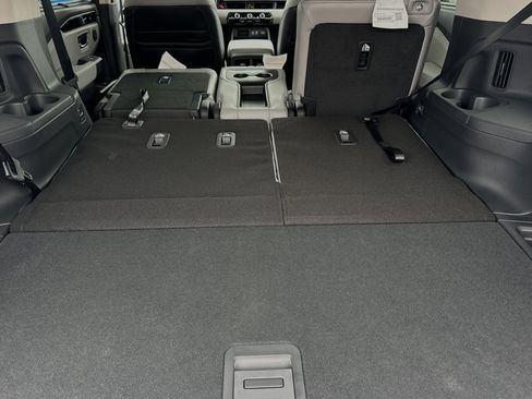 Certified 2025 Honda Pilot Touring image 17