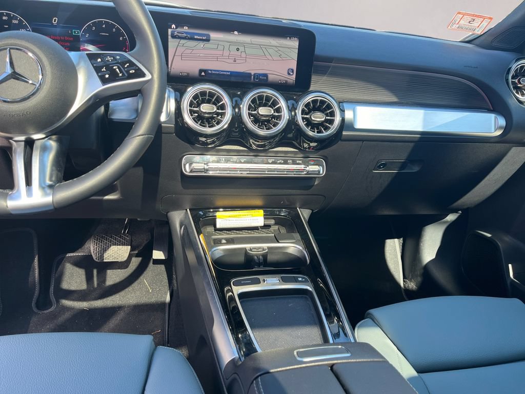 Used 2026 Mercedes-Benz GLB 250 4MATIC image 11