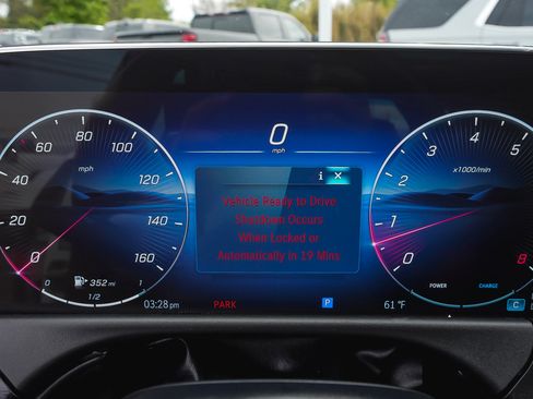 Used 2025 Mercedes-Benz E 350 4MATIC Sedan image 19