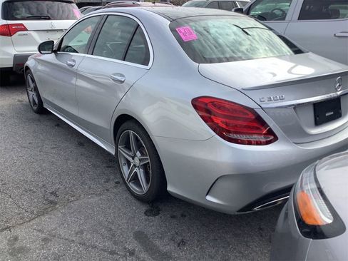 Used 2016 Mercedes-Benz C 300 4MATIC Sedan image 4