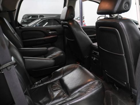 Used 2008 Cadillac Escalade AWD image 37