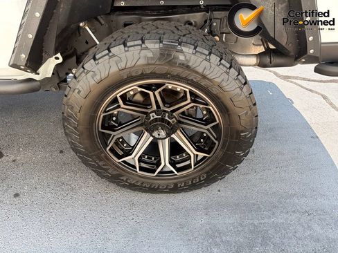 Certified 2021 Jeep Gladiator Rubicon AWD/4WD image 29