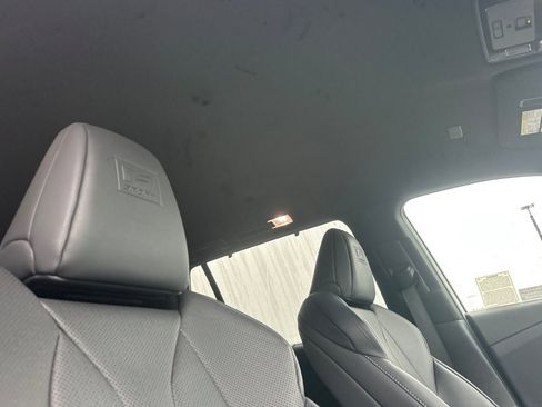 Used 2024 Lexus TX 500h AWD image 18