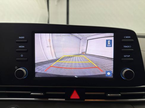 Used 2023 Hyundai Elantra SEL w/ Preferred Accessory Package FWD image 27