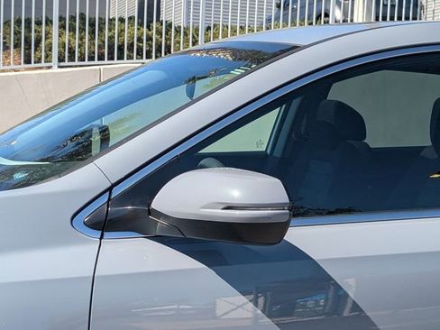 Used 2022 Honda CR-V EX image 11