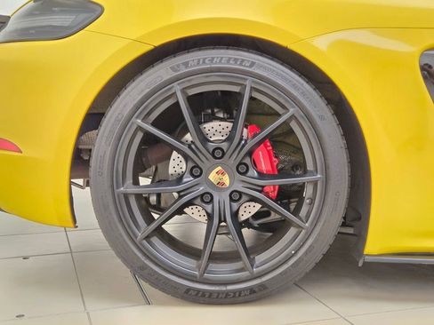 Used 2018 Porsche 718 Cayman GTS RWD image 7