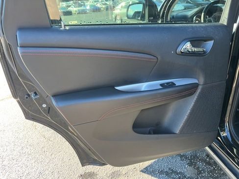 Used 2015 Dodge Journey R/T w/ Flexible Seating Group image 12