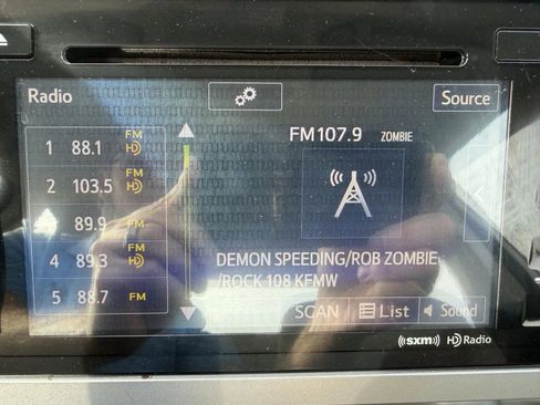 Used 2015 Subaru Legacy 2.5i Premium image 19