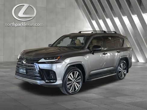 Used 2024 Lexus LX 600 4WD w/ Appearance Package image 3