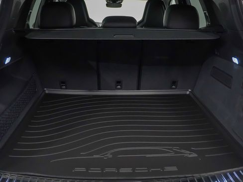 New 2026 Porsche Cayenne GTS image 13