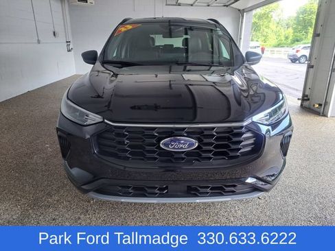 Used 2023 Ford Escape ST-Line w/ Tech Pack #1 AWD/4WD image 3