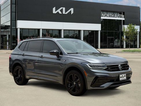 Used 2024 Volkswagen Tiguan SE R-Line AWD/4WD image 5