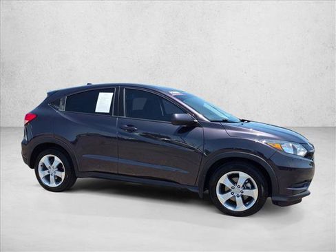 Used 2016 Honda HR-V LX image 9