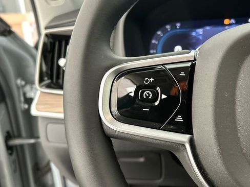 Certified 2025 Volvo XC90 T8 Plus w/ Protection Package Premier image 13