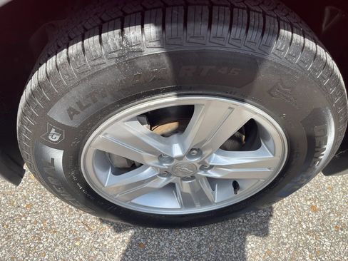 Used 2018 Chevrolet Trax LT FWD image 9