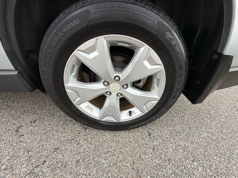 Used 2015 Subaru Forester 2.5i Limited image 31