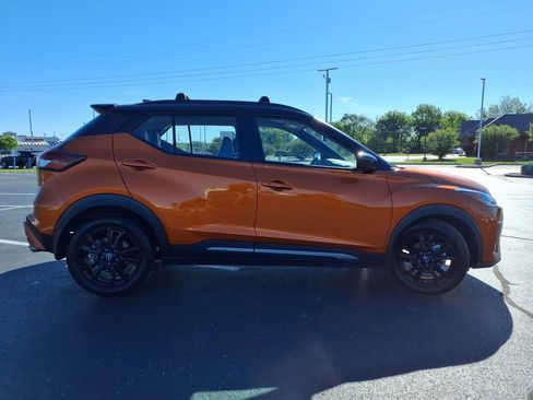 Used 2023 Nissan Kicks SR w/ SR Premium Package FWD image 29