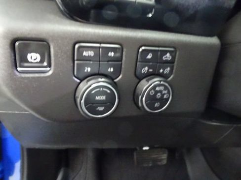 Certified 2025 Chevrolet Silverado 1500 ZR2 AWD/4WD image 11