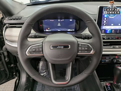 Used 2025 Jeep Compass Limited w/ Elite Group AWD/4WD image 21