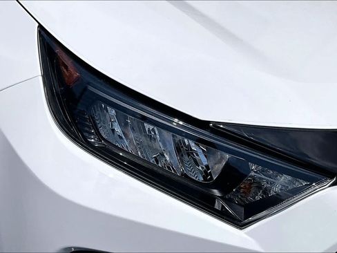 Used 2022 Toyota RAV4 LE FWD image 28