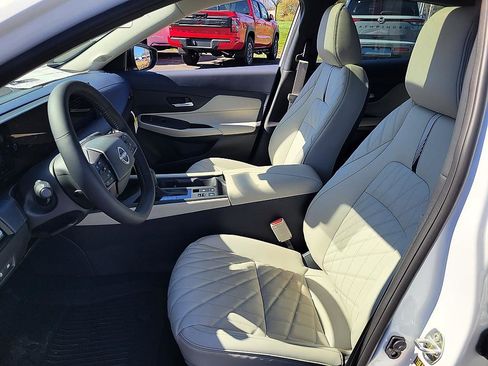 New 2026 Nissan Sentra SL w/ Floor Mat Package image 11