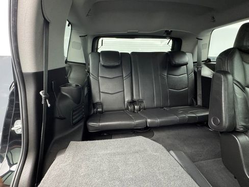 Used 2019 Cadillac Escalade Luxury AWD/4WD image 54