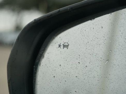 New 2026 Chevrolet Trax LT w/ Sunroof Package image 15