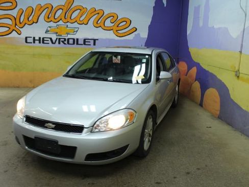 Used 2012 Chevrolet Impala LTZ FWD image 4