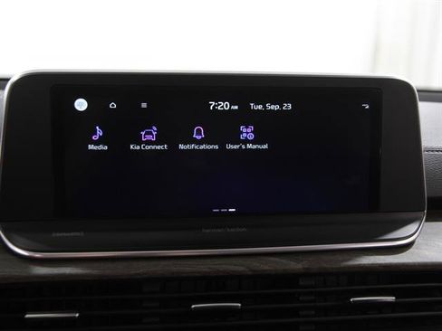 Used 2022 Kia Telluride SX w/ SX Prestige Package image 11