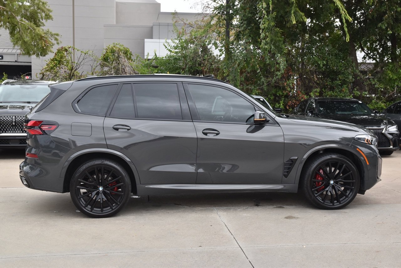Used 2025 BMW X5 xDrive40i w/ M Sport Package AWD/4WD image 6