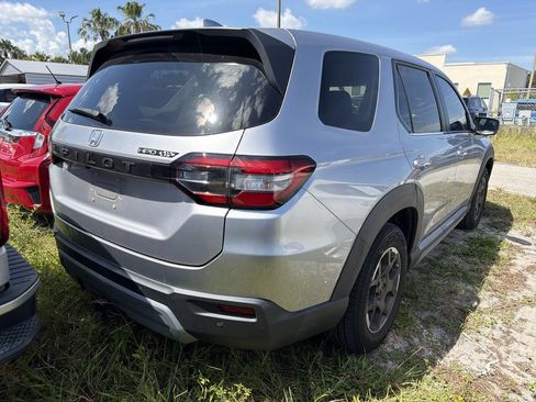 Used 2023 Honda Pilot EX-L image 7