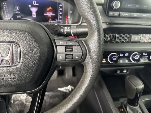 Used 2025 Honda Accord SE image 14