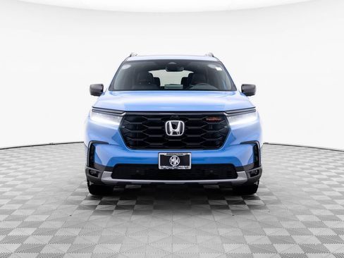 New 2025 Honda Pilot TrailSport image 9