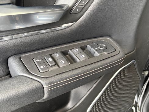 New 2026 RAM 1500 Laramie AWD/4WD image 14