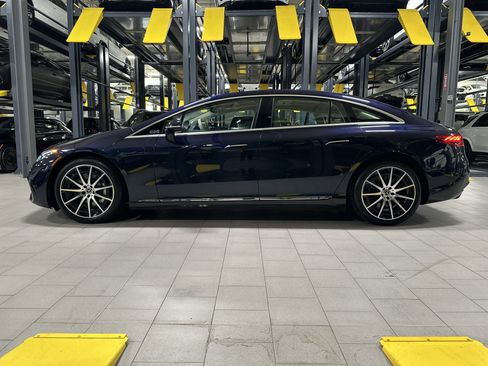 Certified 2023 Mercedes-Benz EQS 580 4MATIC Sedan image 2