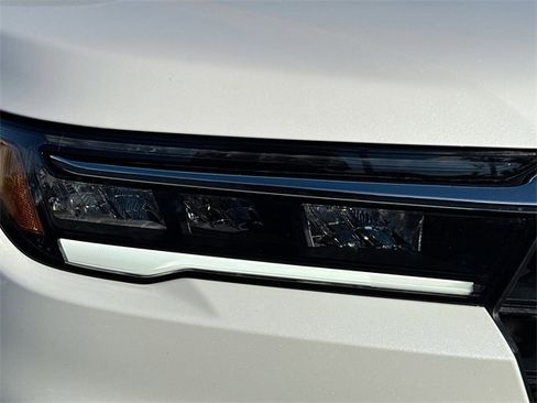 Used 2024 Honda Pilot EX-L image 35