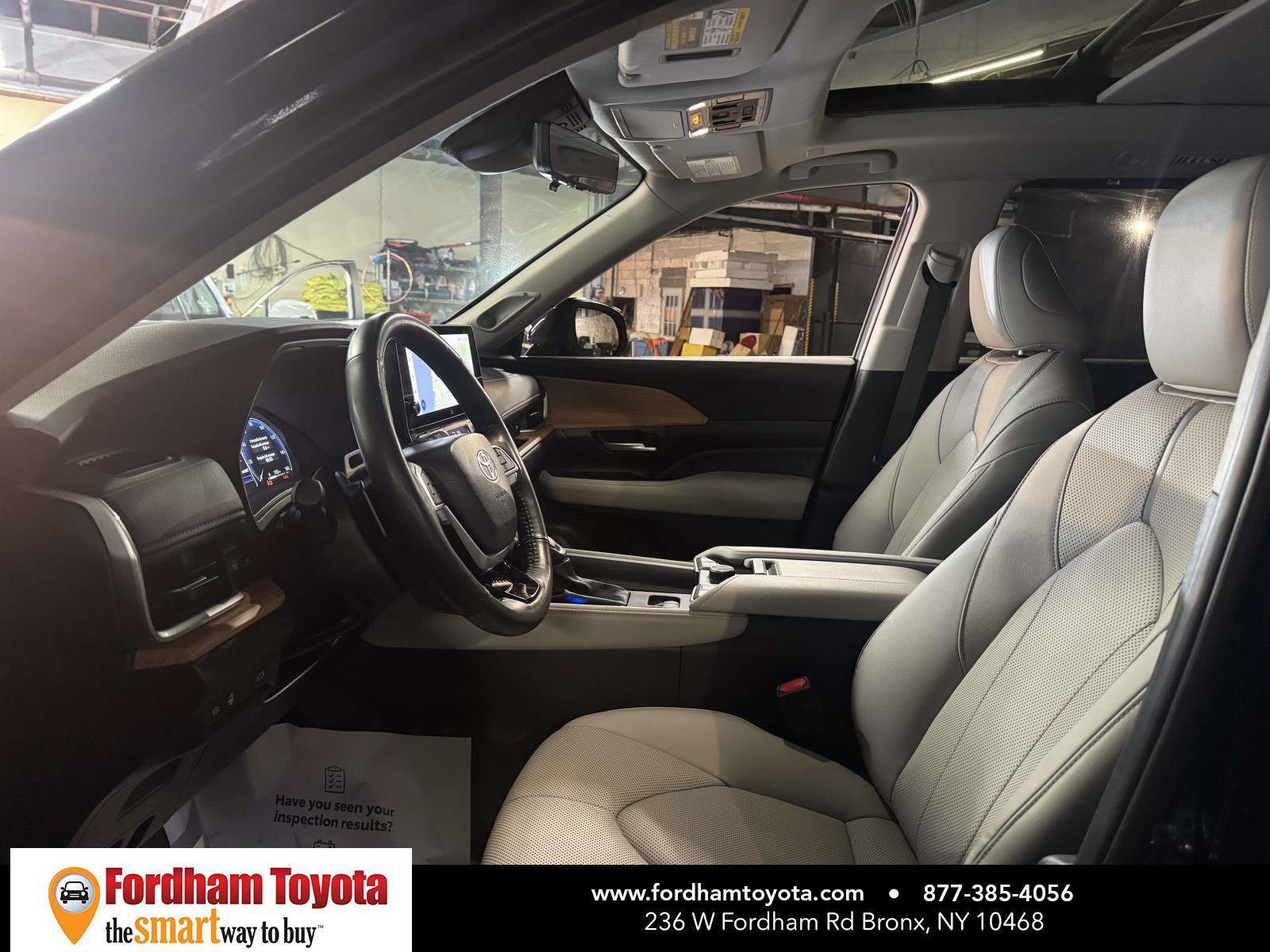 Used 2024 Toyota Grand Highlander AWD image 18