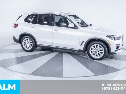 Used 2023 BMW X5 xDrive40i w/ Premium Package image 12