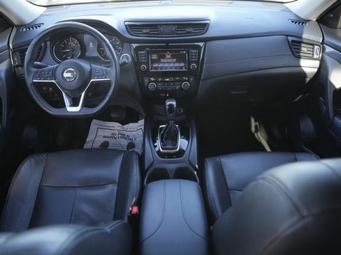 Used 2018 Nissan Rogue SV image 20