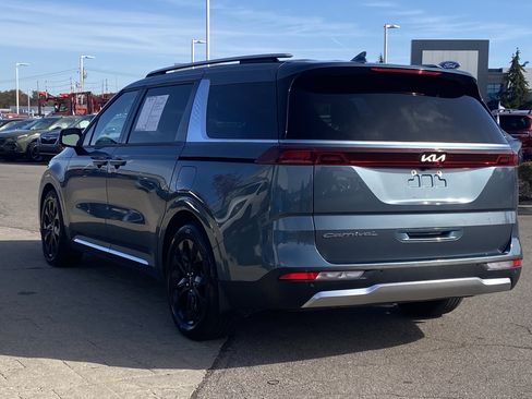 Used 2022 Kia Carnival SX image 5