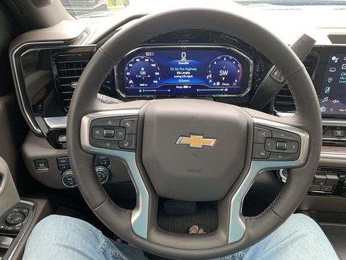 Used 2024 Chevrolet Silverado 2500 LTZ w/ LTZ Premium Package AWD/4WD image 26