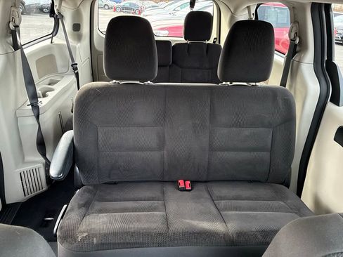 Used 2017 Dodge Grand Caravan SE w/ Power Window Group image 15