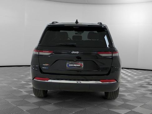 Used 2022 Jeep Grand Cherokee Limited 4xe w/ Luxury Tech Group II AWD/4WD image 4