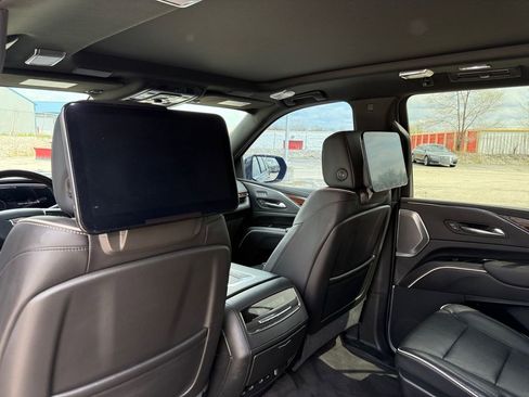 Used 2021 Cadillac Escalade ESV Premium Luxury w/ Driver Assist Tech Package image 45